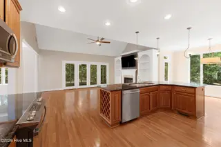 573 Coral Ridge Road, Pine Knoll Shores, NC 28512 – photo 12: Kitchen