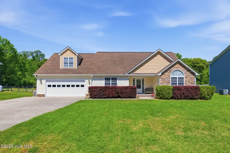 382 Carolina Pines Boulevard, New Bern, NC 28560 – photo 1 of 23: carolina-1