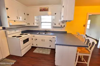 3621 Gail Drive, Rocky Mount, NC 27804 — 3-bedroom home in Woodridge, Rocky Mount, NC, photo 6 of 32: Kitchen