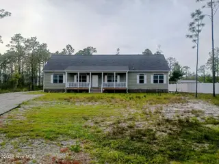 349 Fifty Lakes Drive, Southport, NC 28461 – photo 5: 349 Fifty 10