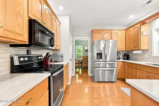 117 Woodridge Drive, Morehead City, NC 28557 – photo 12: 33-web-or-mls-117 Woodridge 048