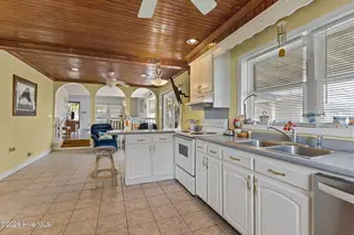 319 Old Causeway Road, Atlantic Beach, NC 28512 – photo 13: Kitchen
