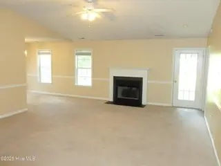 302 Carlisle Court, Jacksonville, NC 28540 – photo 4