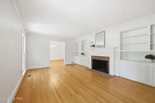 225 Churchill Drive, Greenville, NC 27858 – photo 12: 35-web-or-mls-IMG_9775