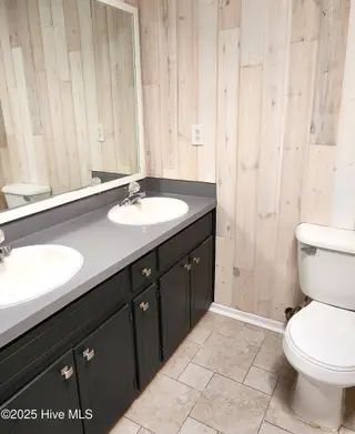 3812 Sterling Pointe Drive F1, Winterville, NC 28590 – photo 17: Full Bathroom