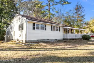 501 Oak Lane, Jacksonville, NC 28540 – photo 4: 4-web-or-mls-501 Oak Ln. 94