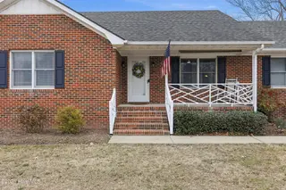 1520 Jones Drive, Elizabeth City, NC 27909 – photo 4: Front Porch