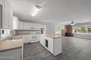 393 Old Vanceboro Road, New Bern, NC 28560 – photo 10: 22-web-or-mls-DSC_7956