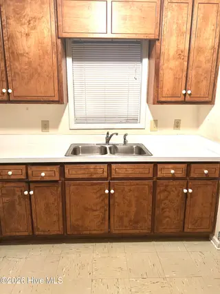 2110 Shamrock Drive E, Wilson, NC 27893 – photo 4: Kitchen