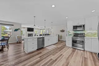 1105 Caracara Drive, New Bern, NC 28560 – photo 7: Kitchen