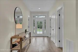 346 Shore Point Drive, Wilmington, NC 28411 — 3-bedroom home in Bayshore Estates, Wilmington, NC, photo 3 of 50: 003_img_0584_38