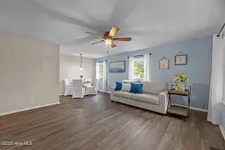 210 Glenburnie Drive, New Bern, NC 28560 – photo 9: 27-web-or-mls-DSC_4366