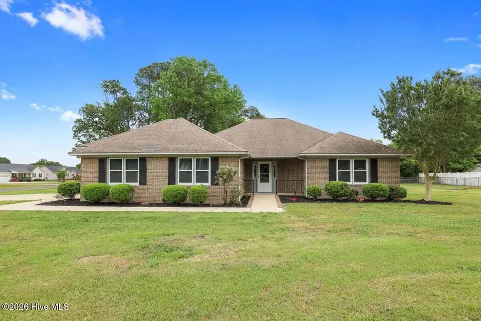 170 Leslie Road, Goldsboro, NC 27530 – photo 1 of 30: 170 Leslie Rd-1