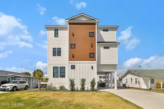 524 N Kinston Avenue, Atlantic Beach, NC 28512 – photo 3: 524 Kinston Ave