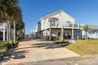 205 Barefoot Lane, Atlantic Beach, NC 28512 – photo 2: 3-web-or-mls-1S3A9884