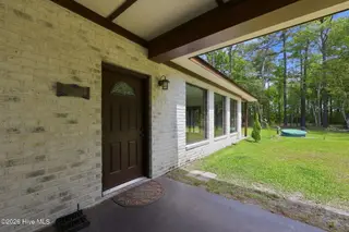 307 Crows Nest Road, Beaufort, NC 28516 — 2-bedroom home in Crows Nest Est, Beaufort, NC, photo 5 of 50: 7-web-or-mls-307 Crows Nest Rd 007