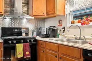 727 Ball Road, Washington, NC 27889 — 3-bedroom manufactured home, Washington, NC, photo 19 of 52: 32-web-or-mls-IMG_0036