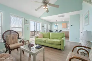 140 Ocean Boulevard E, Holden Beach, NC 28462 – photo 14: 140OceanBlvdEUnitW - 17