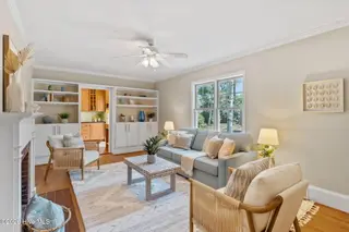 109 Wayne Drive, Wilmington, NC 28403 – photo 4: 21-web-or-mls-DSC00591