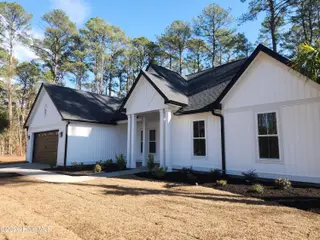 477 Oakwood Drive NW, Calabash, NC 28467 – photo 4: 20260107_125327