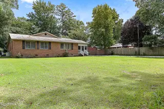 401 Dewitt Street, Jacksonville, NC 28540 — 4-bedroom home in Forest Grove, Jacksonville, NC, photo 3 of 19