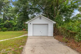 115 Banks Street, Jacksonville, NC 28540 — 3-bedroom home in New River Homes, Jacksonville, NC, photo 5 of 38
