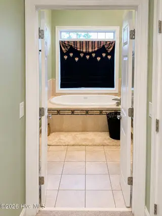 4611 Lapis Court, New Bern, NC 28562 – photo 15: Primary Bathroom