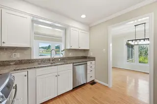 220 Club Point Drive, Cape Carteret, NC 28584 – photo 14: 36-web-or-mls-IMG_6918
