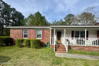 691 Harris Creek Road, Jacksonville, NC 28540 — 3-bedroom home, Jacksonville, NC, photo 6 of 41: IMG_2881