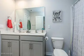 102 Featherstone Lane, New Bern, NC 28562 – photo 15: Jack and Jill Bath