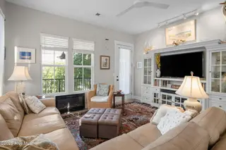 624 N 6th Street, Wilmington, NC 28401 – photo 14: Living