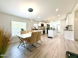 165 Hewett Burton Road SE, Leland, NC 28451 — 3-bedroom manufactured home in Sterling Oaks, Leland, NC, photo 13 of 32: 13-165 Hewett Burton Road SE