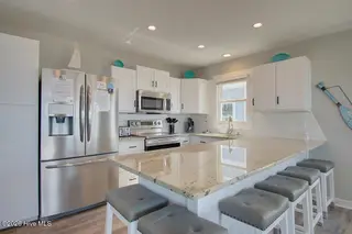 209 W Beach Drive, Oak Island, NC 28465 – photo 16: 209 W Beach Drive 20