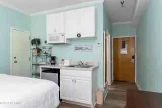 602 W Fort Macon Road 139, Atlantic Beach, NC 28512 – photo 4: PalmSuites-139-10-29-24-001