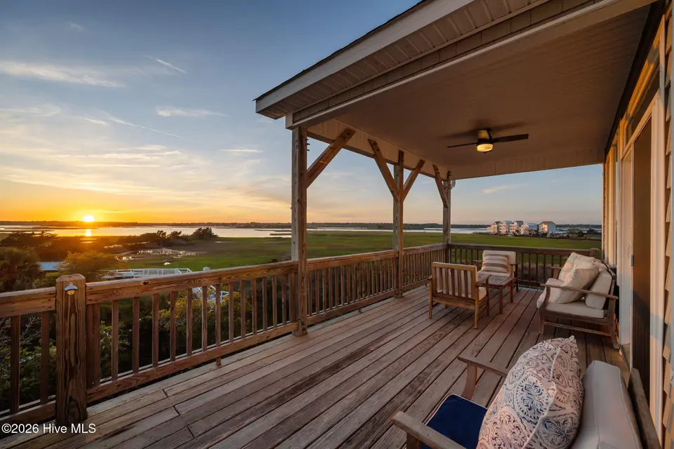 331 Oceanaire Lane, Surf City, NC 28445 – photo 1 of 56: 33-web-or-mls-26
