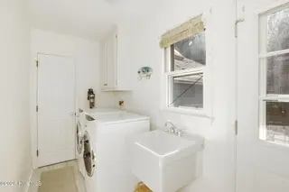 121 Gull Harbor Drive, Newport, NC 28570 – photo 22: Laundry Room