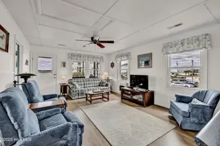 1023 Carolina Boulevard, Topsail Beach, NC 28445 – photo 3: Living Room
