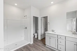 622 S Squires Run Lane, Richlands, NC 28574 – photo 14: Primary Bath