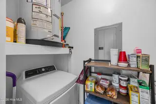 5400 Sun Coast Drive, Wilmington, NC 28411 – photo 18: 18_laundry