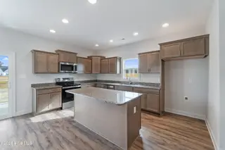1856 Olde Towne Pointe Boulevard, Jacksonville, NC 28546 – photo 10: DSC07188