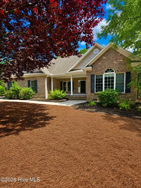 141 Longleaf Drive, West End