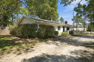 263 Youngs Road, Vass, NC 28394 — 3-bedroom home, Vass, NC, photo 4 of 37: 3-web-or-mls-DSC04808