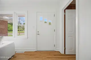 118 Rosewood Avenue, Elizabeth City, NC 27909 – photo 10: Interior Entry Area