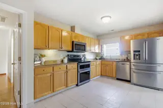 330 Lee Drive, Havelock, NC 28532 – photo 13: Kitchen