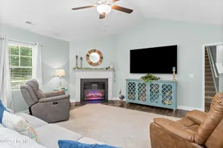 207 Morse Drive, Hubert, NC 28539 — 3-bedroom home, Hubert, NC, photo 4 of 47: 207MorseDr-8-29-25-017