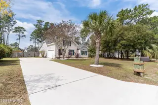 7620 Champlain Drive, Wilmington, NC 28412 – photo 4: 21-web-or-mls-DSC08491