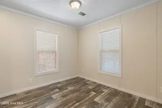9275 Bonaparte Drive SW, Calabash, NC 28467 — 2-bedroom manufactured home in Bonaparte Retreat, Calabash, NC, photo 12 of 37