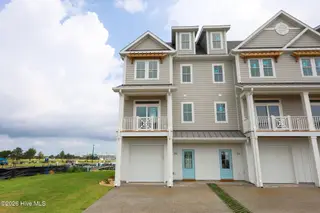 200 Olde Towne Yacht Club Drive 52, Beaufort, NC 28516 – photo 5: 50-web-or-mls-IMG_8455_edit