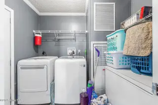 222 Busch Drive, Richlands, NC 28574 — 3-bedroom manufactured home in Jenkins Creek, Richlands, NC, photo 19 of 38