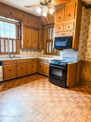 103 S Pender Street, Fremont, NC 27830 – photo 10: Kitchen